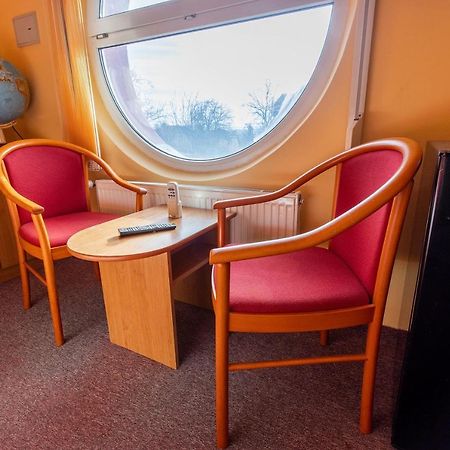 Penzion Skolicka Prag Exteriör bild